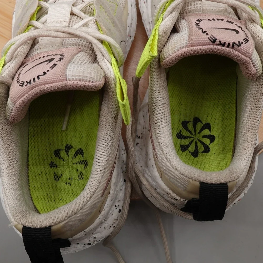 Nike Shoes Womens 7 Space Hippie 04 Women's Running Beige Volt CW2386-102